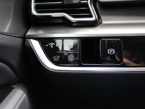 Used 2024 Kia Sportage EX w/ EX Premium Package image 23