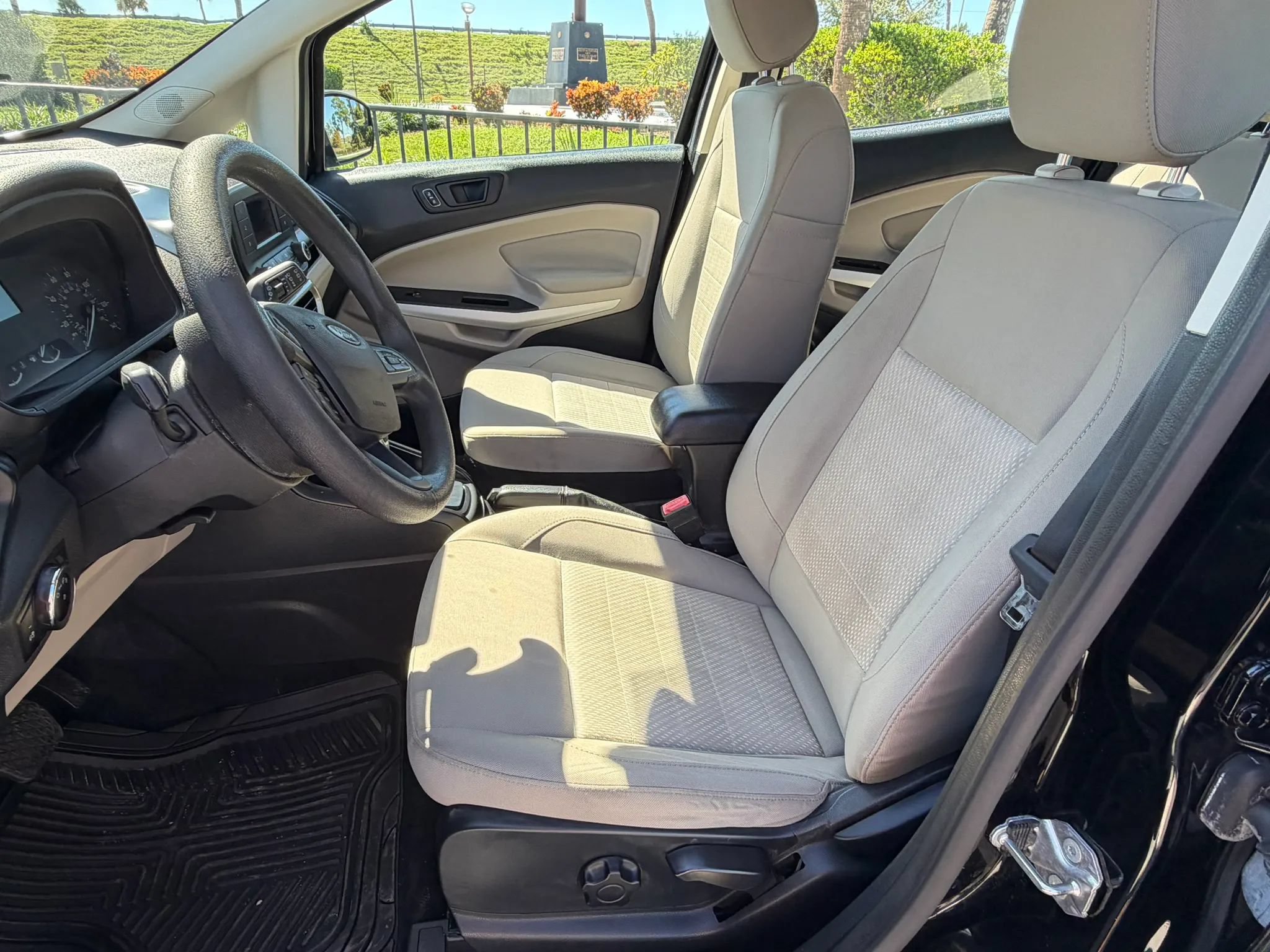 Used 2020 Ford EcoSport S AWD/4WD image 15