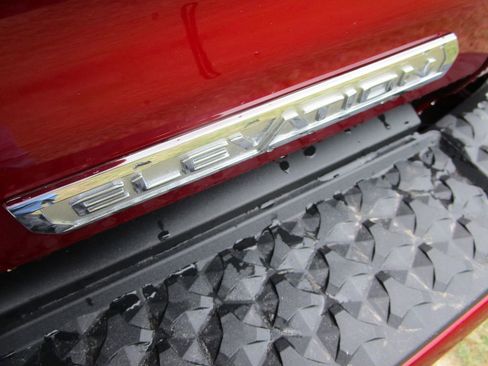 New 2026 GMC Canyon Elevation w/ Convenience Package image 11