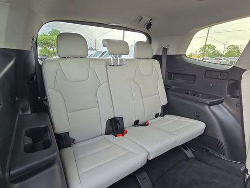 Used 2025 Kia Telluride S image 19