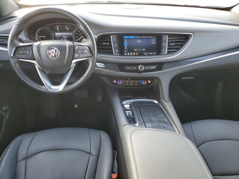Used 2023 Buick Enclave Essence image 23