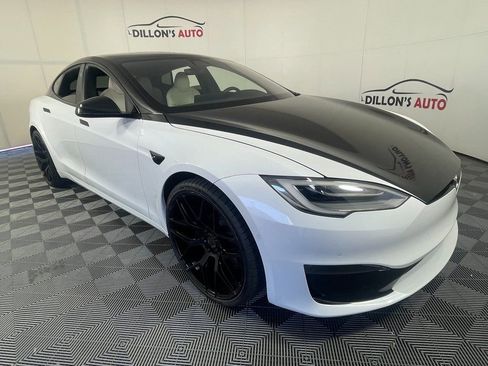 Used 2021 Tesla Model S Plaid image 2