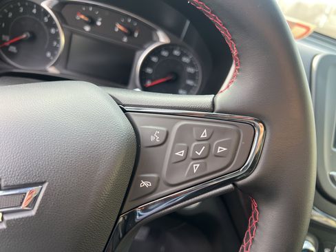 Used 2024 Chevrolet Equinox RS image 21