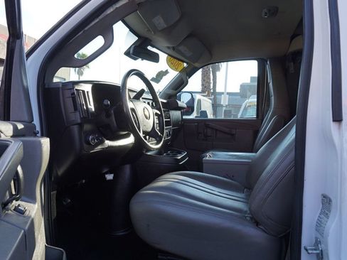 Used 2020 Chevrolet Express 3500 Extended w/ Driver Convenience Package RWD image 16