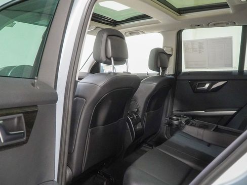 Used 2015 Mercedes-Benz GLK 350 4MATIC image 37