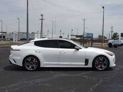 Used 2019 Kia Stinger GT2 RWD image 16