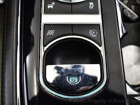 Used 2015 Jaguar XJ image 51