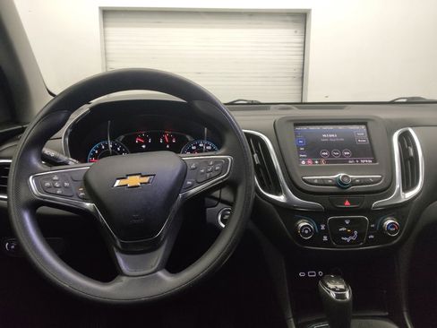 Used 2021 Chevrolet Equinox LT AWD/4WD image 22