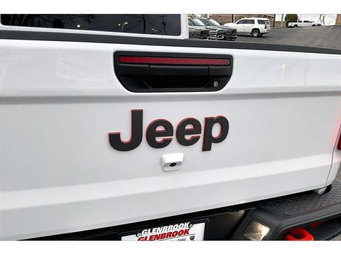 Used 2025 Jeep Gladiator Mojave w/ Safety Group AWD/4WD image 11