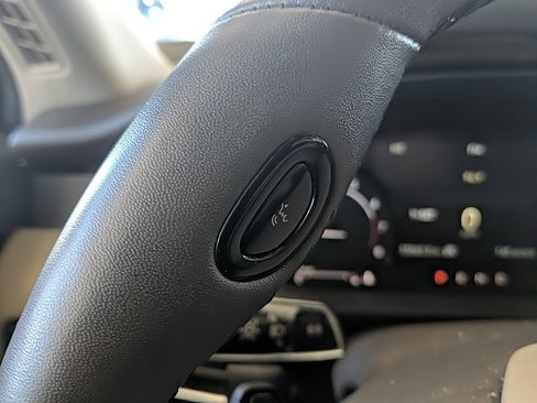 Certified 2022 Lincoln Corsair AWD w/ Equipment Group 101A image 15