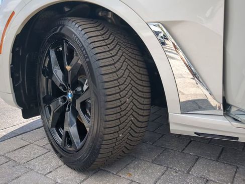 Used 2020 BMW X7 xDrive40i w/ Cold Weather Package image 36