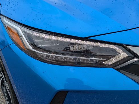 Used 2021 Nissan Sentra SR w/ SR Premium Package FWD image 10