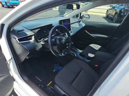 Certified 2025 Toyota Corolla LE FWD image 23