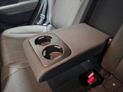 Used 2024 Subaru Crosstrek 2.0i Premium image 30