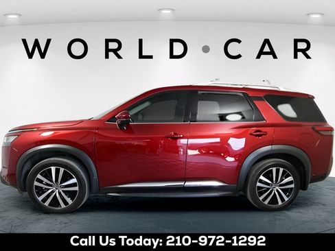 Used 2023 Nissan Pathfinder Platinum w/ Lighting Package (N93) FWD image 6