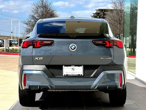 Certified 2025 BMW X2 xDrive28i image 6
