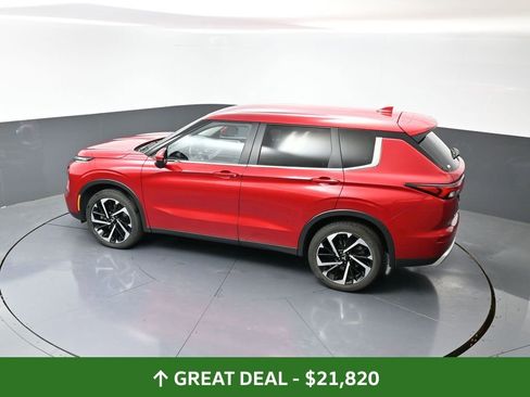 Used 2024 Mitsubishi Outlander SE image 48