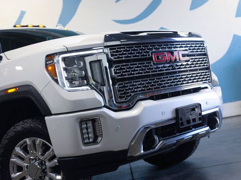 Used 2021 GMC Sierra 3500 Denali w/ Denali Ultimate Package AWD/4WD image 22