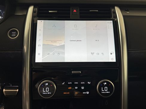 New 2026 Land Rover Discovery Limited Edition AWD/4WD image 19