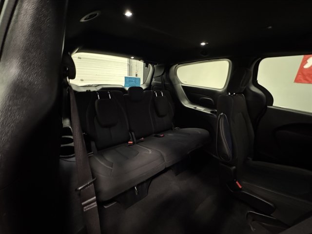 Used 2022 Chrysler Pacifica Touring AWD/4WD image 19