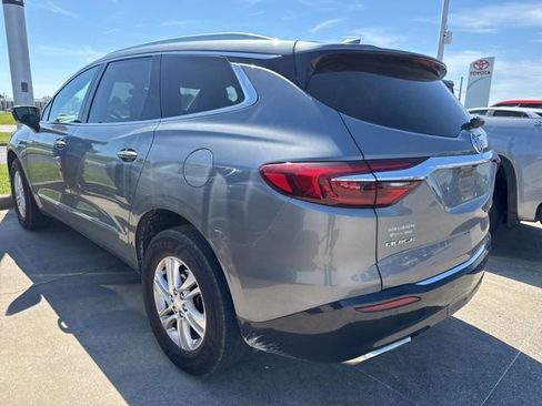Used 2018 Buick Enclave Essence AWD/4WD image 7