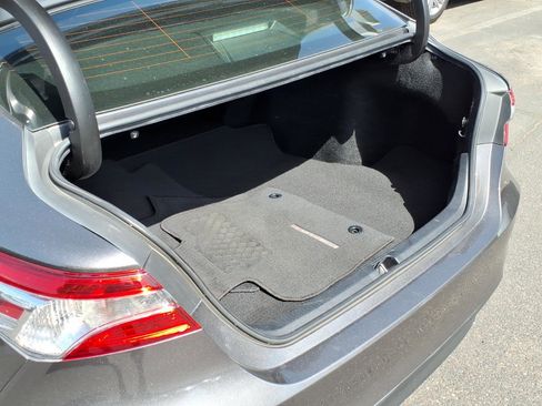 Used 2019 Toyota Camry LE w/ Carpet Mat Package FWD image 9
