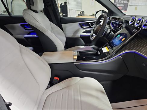 New 2026 Mercedes-Benz GLC 300 image 10