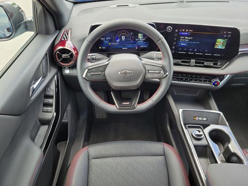 Used 2025 Chevrolet Equinox RS w/ Safety and Technology Package FWD image 19