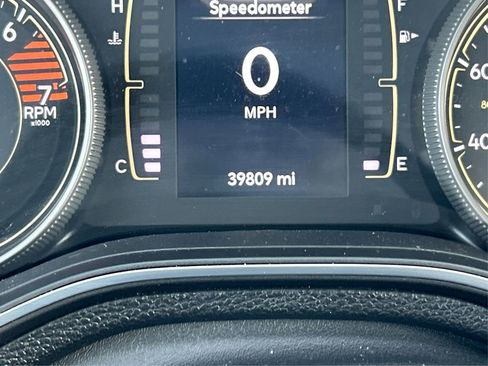 Used 2021 Jeep Cherokee Latitude Plus image 38