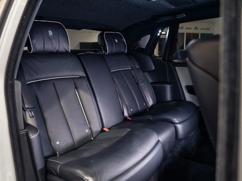 Used 2020 Rolls-Royce Phantom Sedan RWD image 22