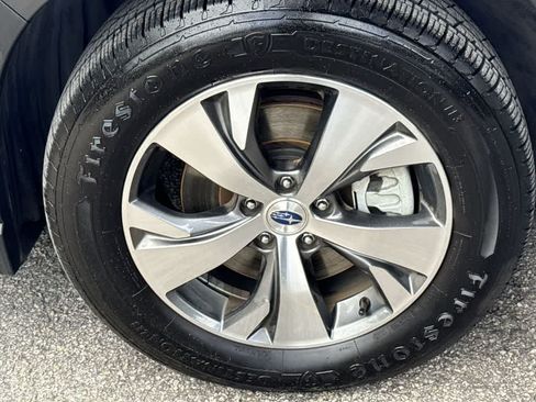 Used 2023 Subaru Ascent Premium w/ Convenience Package AWD/4WD image 11