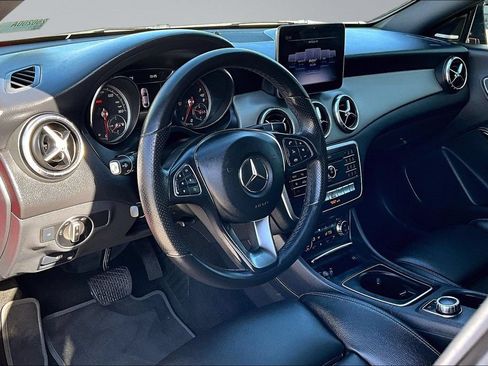 Used 2019 Mercedes-Benz CLA 250 image 4