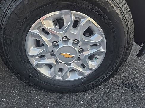Used 2022 Chevrolet Silverado 3500 LT w/ Convenience Package image 38