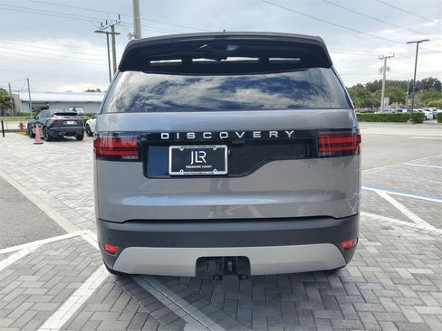 New 2025 Land Rover Discovery S image 4