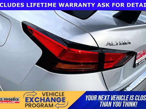 Used 2020 Nissan Altima 2.5 SV image 25