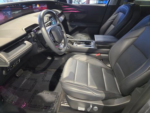 New 2026 Lincoln Nautilus Premier AWD/4WD image 12