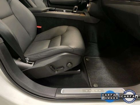 Used 2025 Volvo XC90 B6 Plus image 89