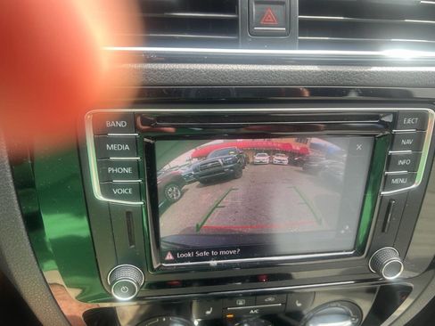 Used 2016 Volkswagen Jetta Sport image 14