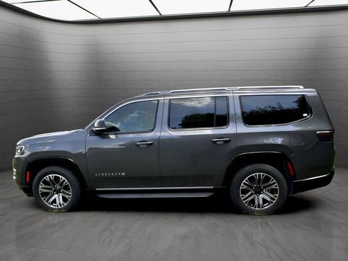 New 2024 Jeep Wagoneer 4WD w/ Premium Group I image 3