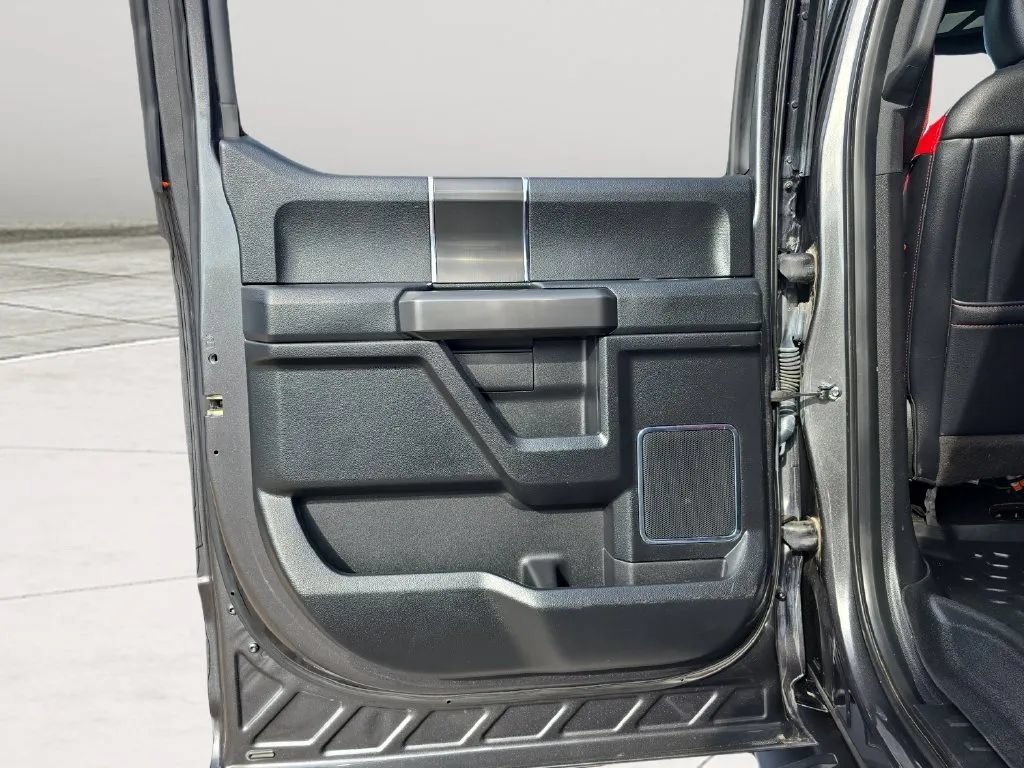 Used 2018 Ford F150 Lariat w/ Equipment Group 502A Luxury AWD/4WD image 10
