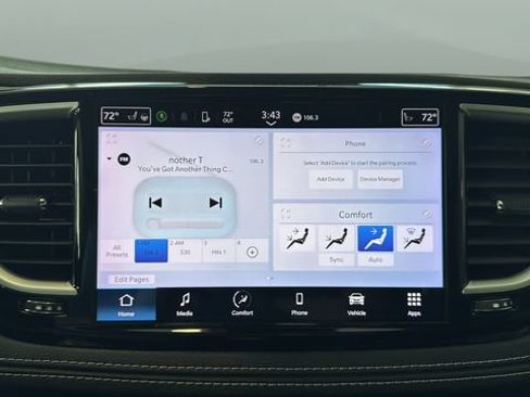 Used 2022 Chrysler Pacifica Touring-L FWD image 13