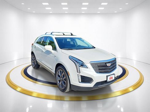 Used 2019 Cadillac XT5 Premium Luxury w/ LPO, Black Ice Package AWD/4WD image 3