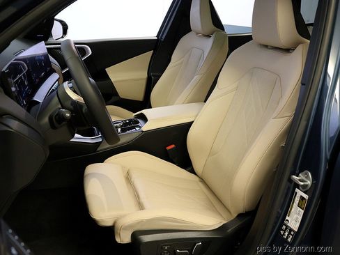 Certified 2025 BMW X3 xDrive30i image 10