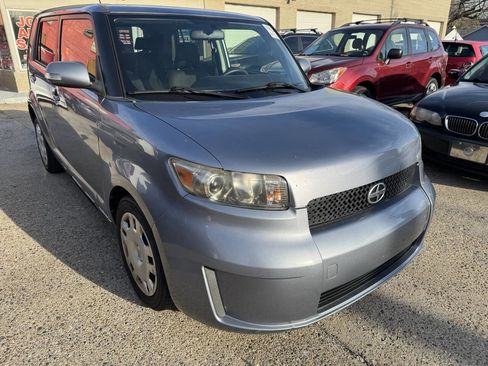 Used 2010 Scion xB FWD image 20