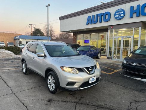 Used 2014 Nissan Rogue SV w/ SV Premium Package image 3