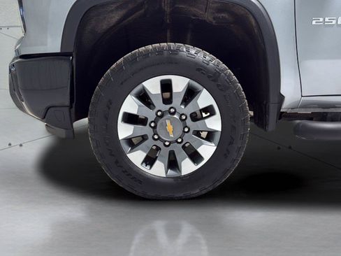 Used 2024 Chevrolet Silverado 2500 Custom w/ Custom Value Package AWD/4WD image 29