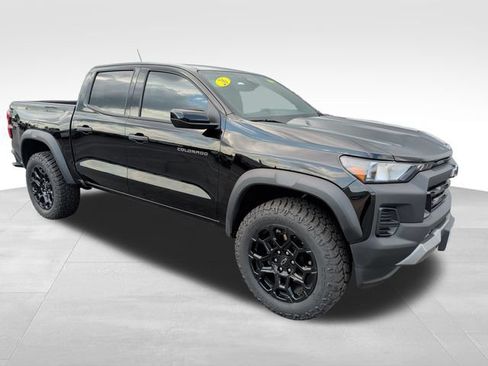 Used 2026 Chevrolet Colorado Trail Boss AWD/4WD image 9