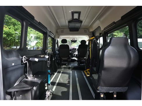 Used 2024 RAM ProMaster 2500 w/ Convenience Group FWD image 26