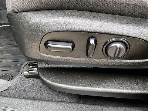 Used 2021 Chevrolet Equinox LT image 35