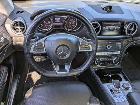 Used 2018 Mercedes-Benz SL 550 image 17